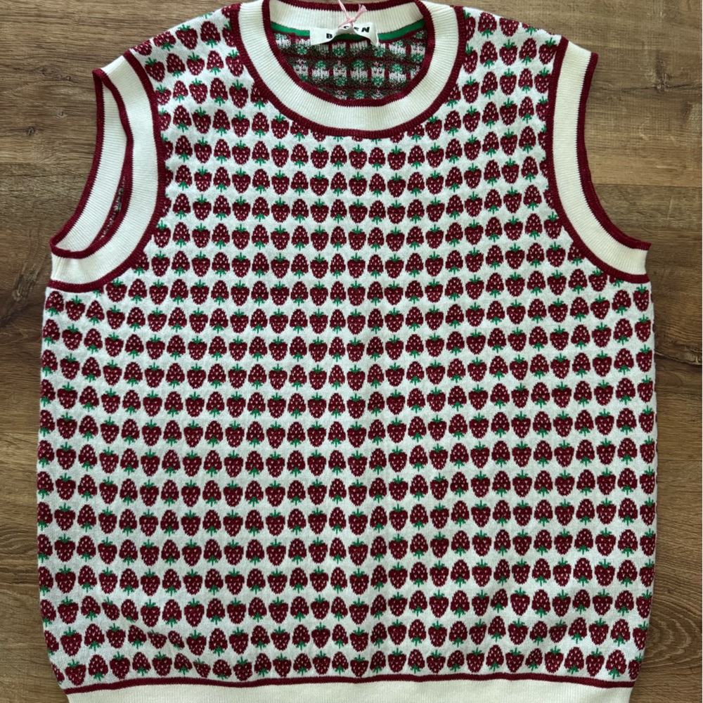 Boden Fair Isle Sweater Vest - Strawberry